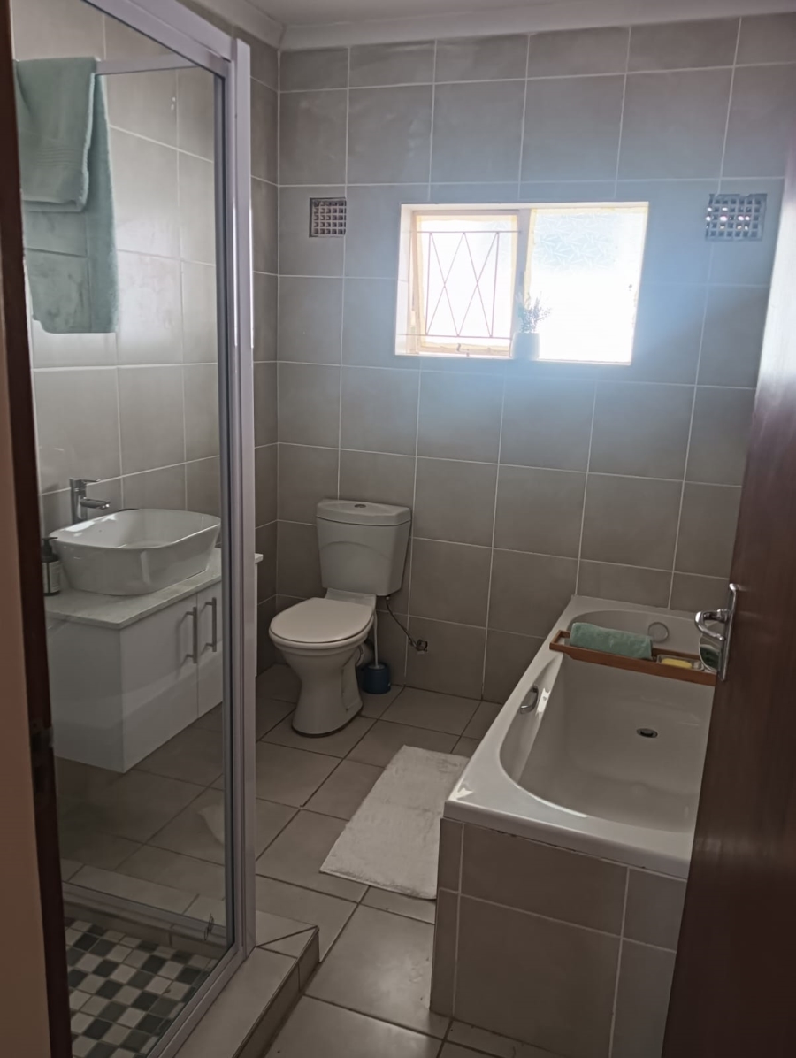 To Let 3 Bedroom Property for Rent in Bonnie Doone Eastern Cape